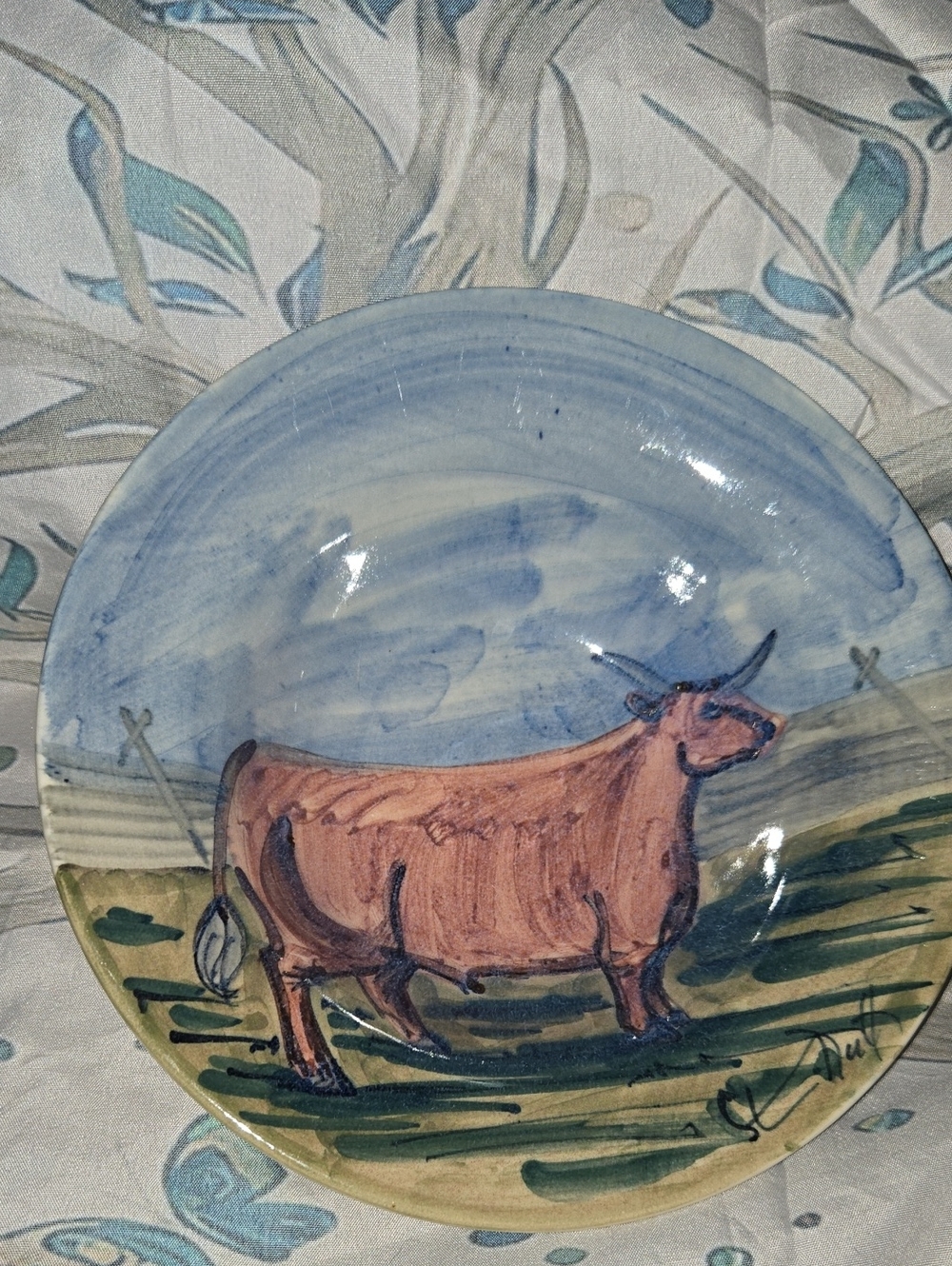 Colonial Williamsburg Hand-Painted Cow Decorative Ceramic Plate - Blue and Brown
